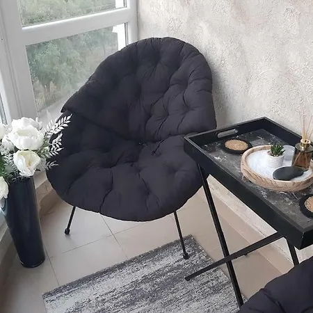 Stylish 1br Flat With Sunny Terrace In Burgas *