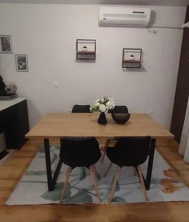 Apartment Stylish 1br Flat With Sunny Terrace In Burgas *